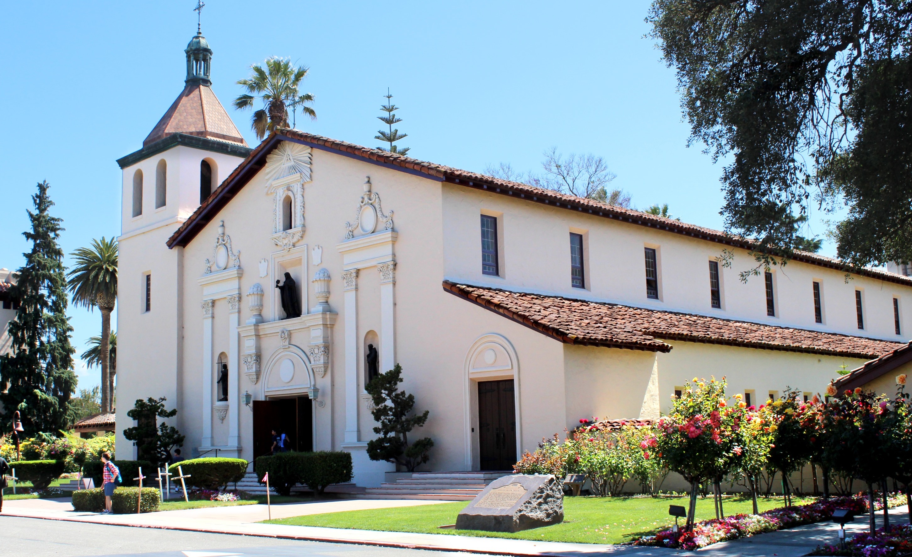 Santa_Clara,_CA_USA_-_Santa_Clara_University,_Mission_Santa_Clara_de_Asis_-_panoramio_(2)_(cropped)